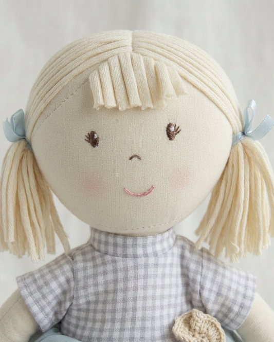 Dockan Emma 38 cm